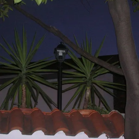 La Rondine Πανσιόν *